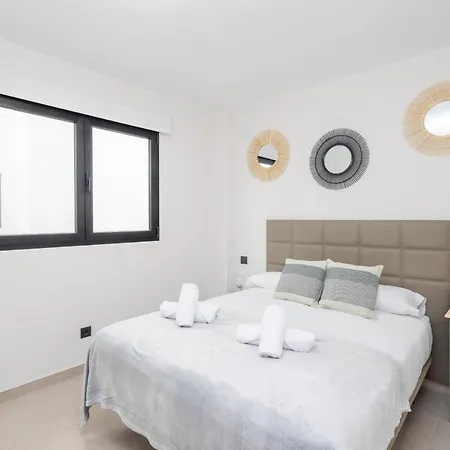 2br New Pretty Next To Canteras