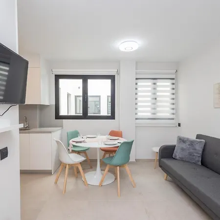 2br New Pretty Next To Canteras