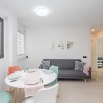 2br New Pretty Next To Canteras *